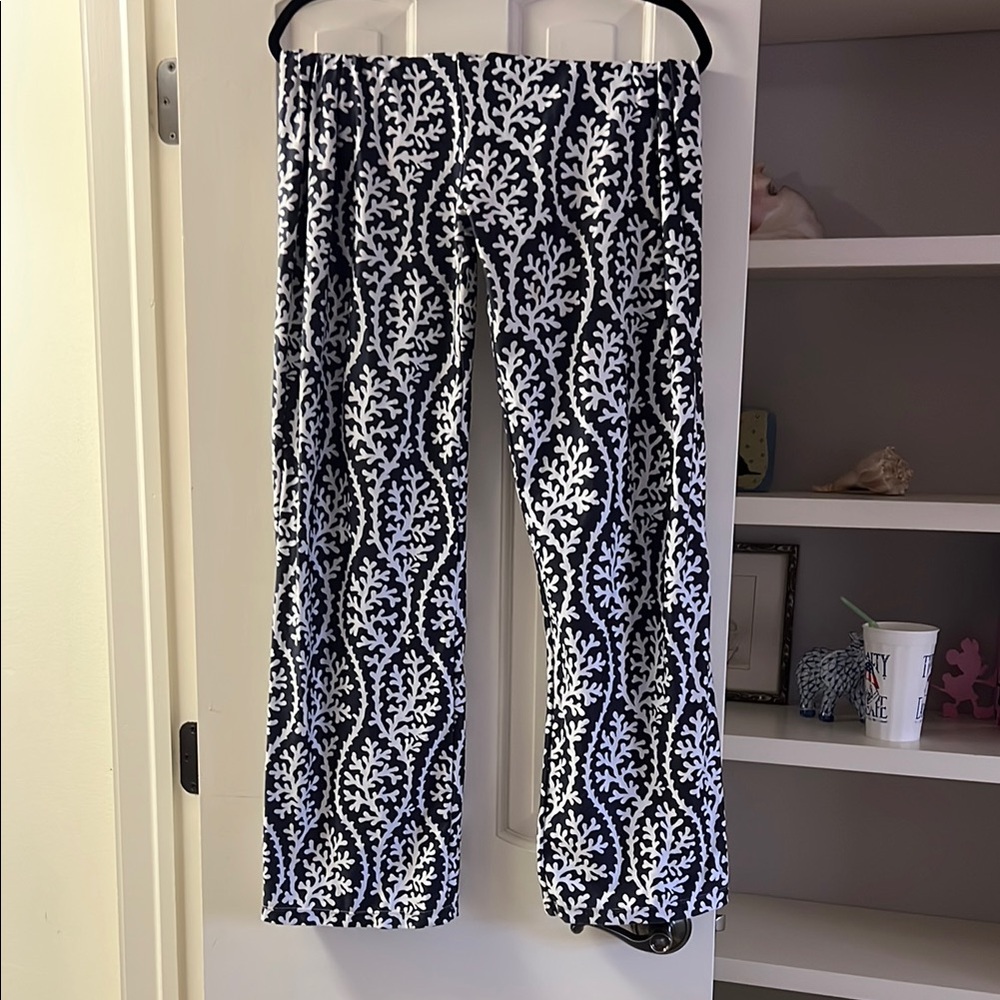 Coral print wide leg black and White Patterned Pants - high stretch